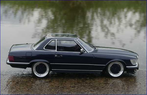 1:18-Tuning Mercedes-560-SL-6.0 R107-AMG-Coupe-Midnight-Blue